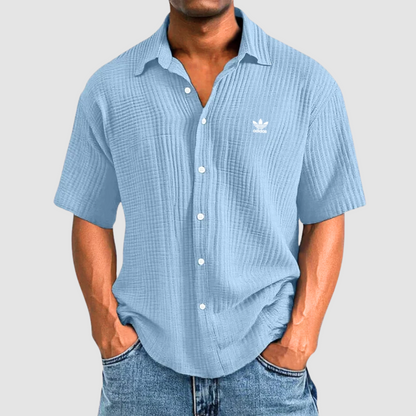 Nuova camicia alla moda per uomo
